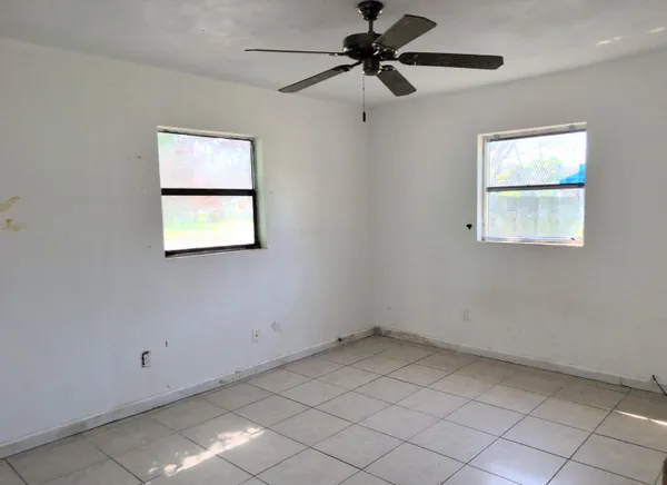 $170,000 | 521 North 22nd Street, Fort Pierce, FL 34950