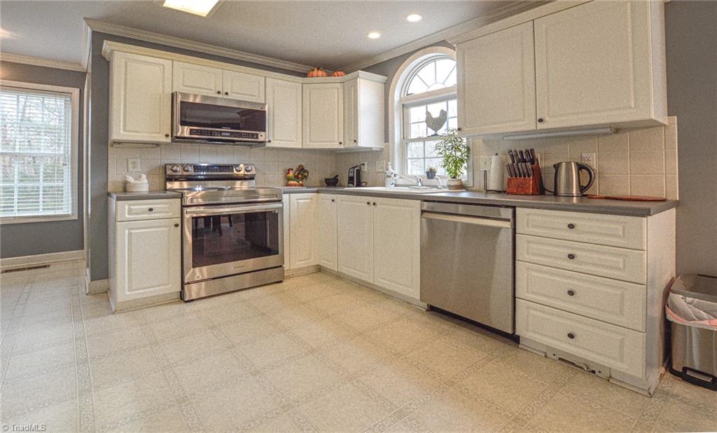 235 High Meadows Road Advance, NC 27006 - Photo 7 of 45