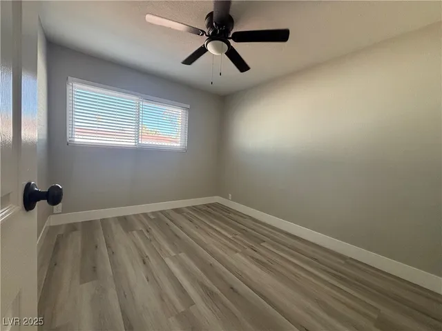 $2,400 | 940 Laramore Drive, Las Vegas, NV 89119