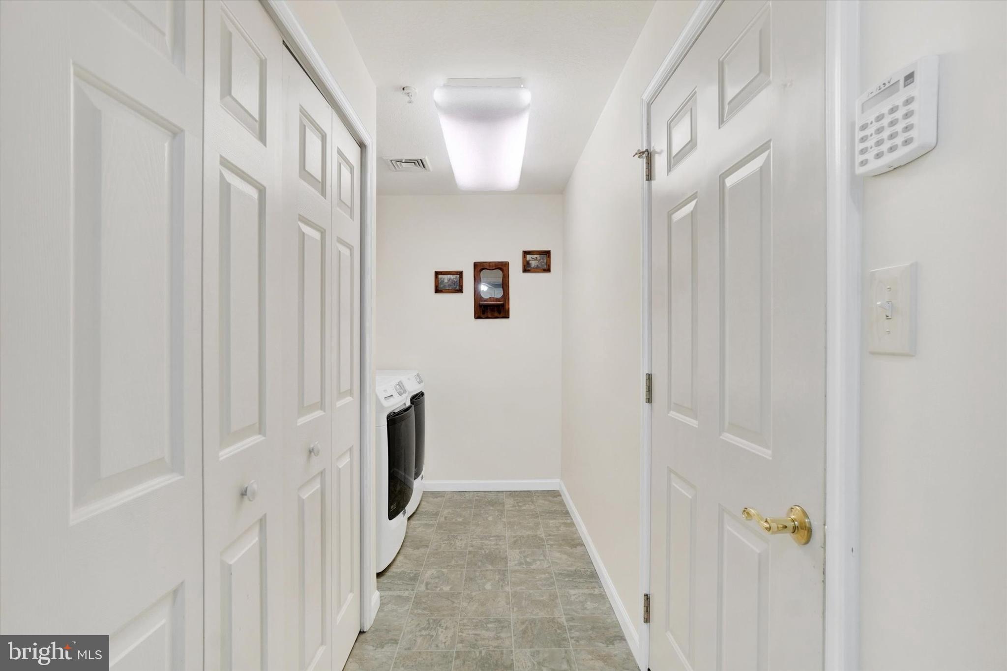 102 Marshview Road, Unit 102 Stewartstown, PA 17363 - Photo 16 of 25 Ample space and easy access to the garage