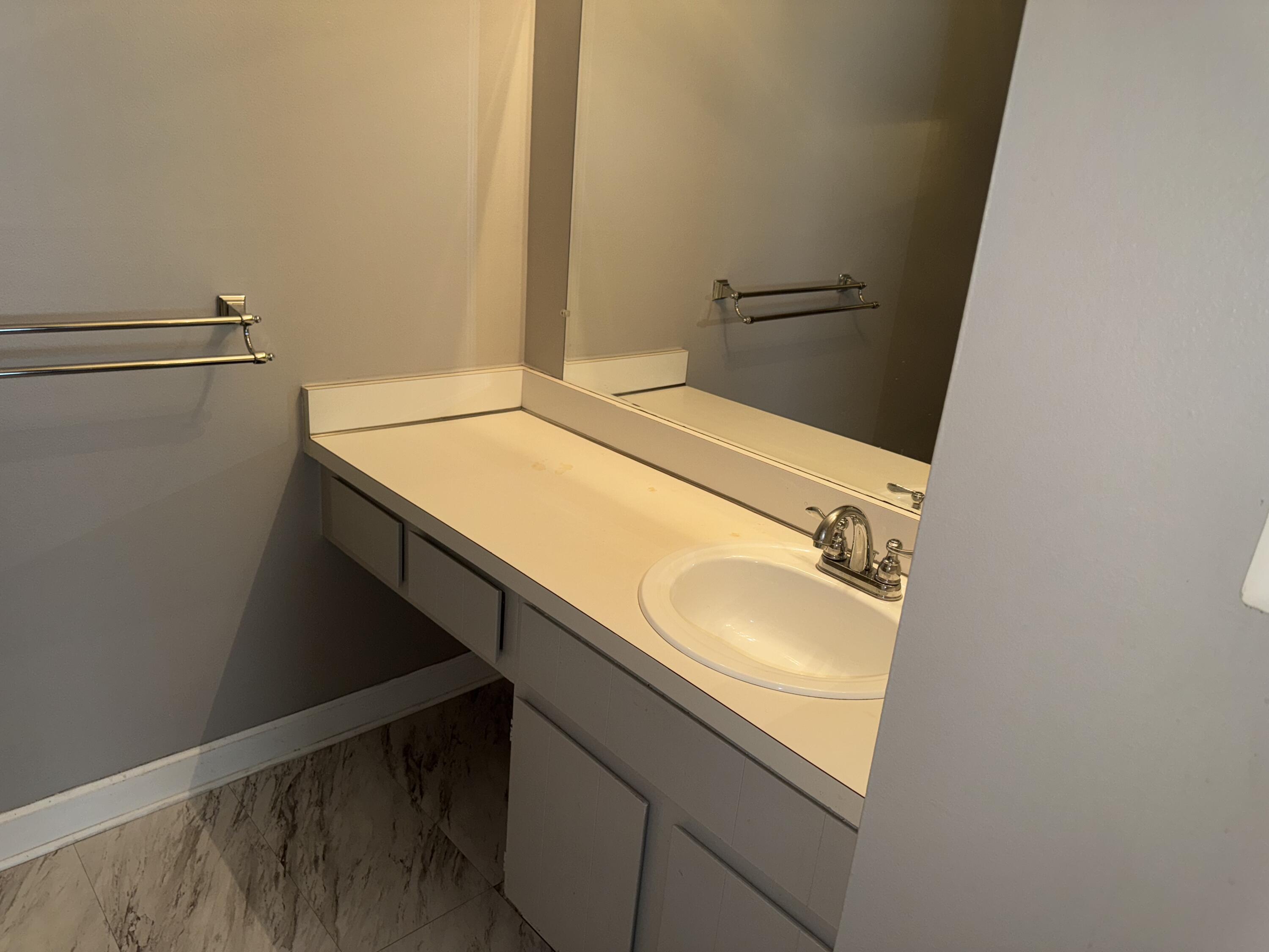 30220 Southfield Road, Unit 243 Southfield, MI 48076 - Photo 12 of 13 IMG_1339