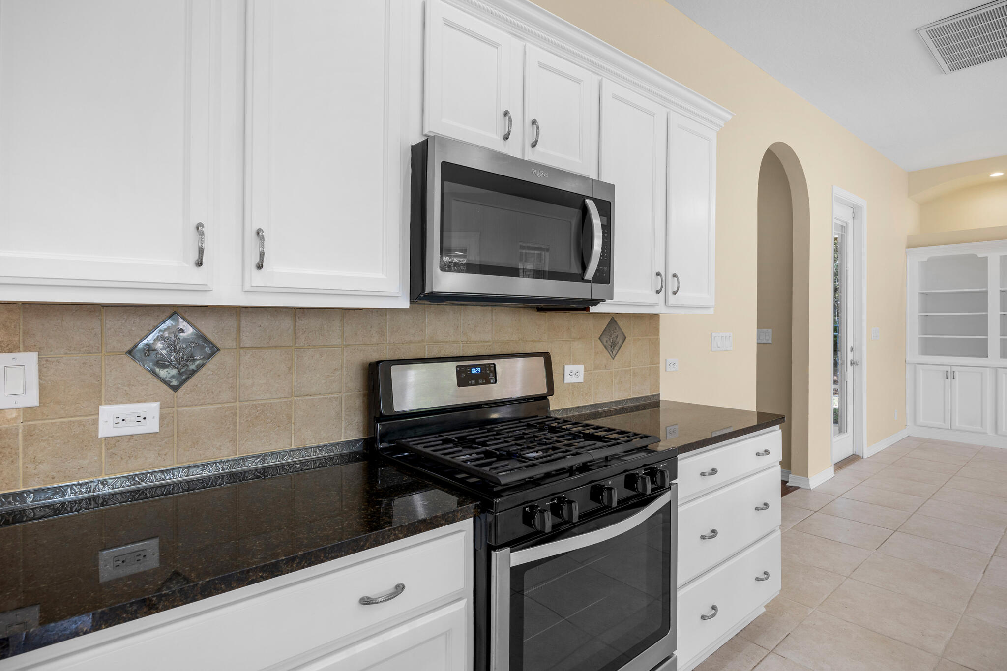 1050 Roxanna Road Fort Walton Beach, FL 32547 - Photo 9 of 43 1050Roxanna_09