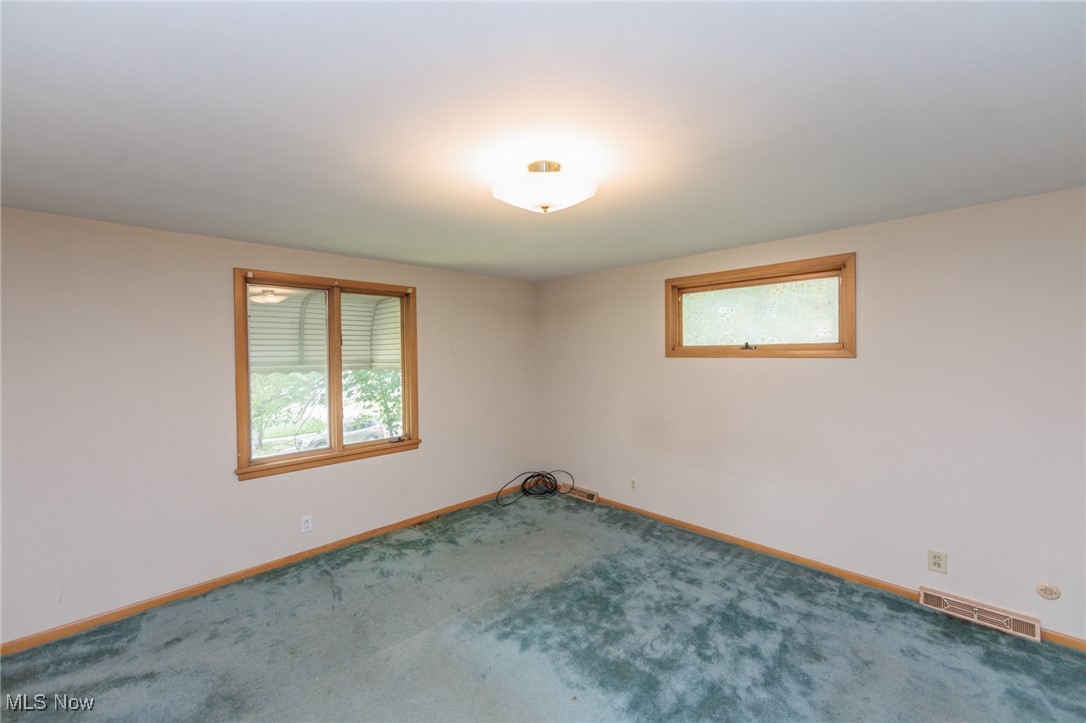 2375 Glendon Road Cleveland, OH 44118 - Photo 26 of 49 Gallery Image 26