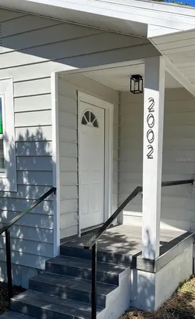 $2,300 | 2002 East Hanna Avenue, Tampa, FL 33610