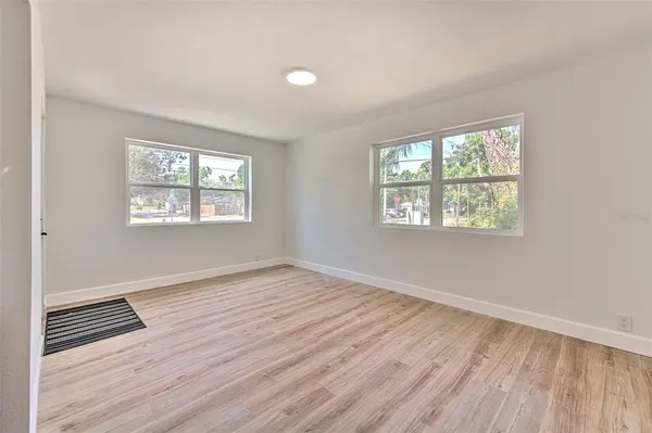 $2,300 | 2002 East Hanna Avenue, Tampa, FL 33610