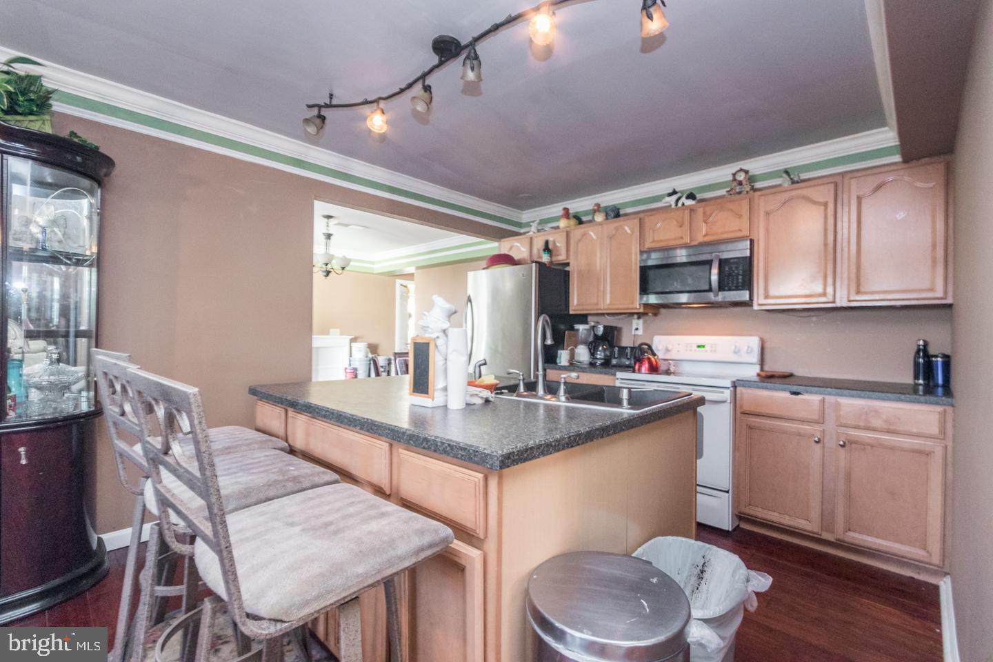 201 South Harrison Road Sterling, VA 20164 - Photo 11 of 45 Gallery Image 11