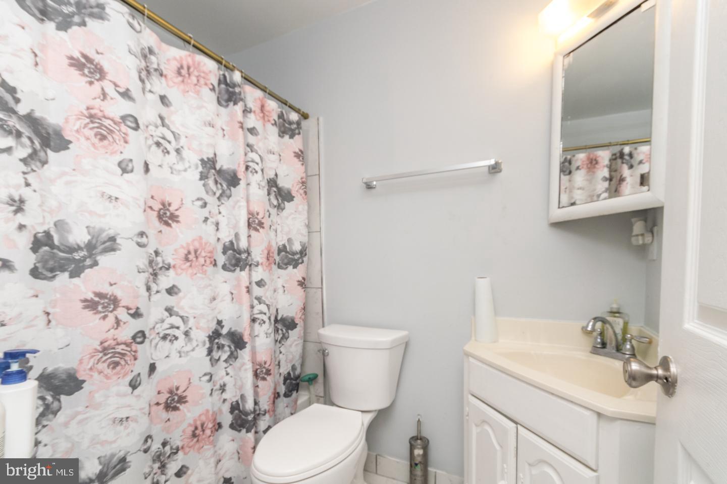 201 South Harrison Road Sterling, VA 20164 - Photo 29 of 45 Gallery Image 29
