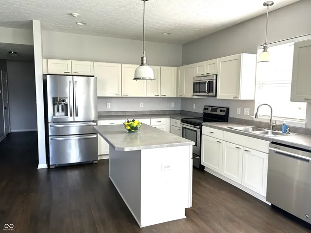 $345,000 | 8287 Falkirk Drive, Avon, IN 46123