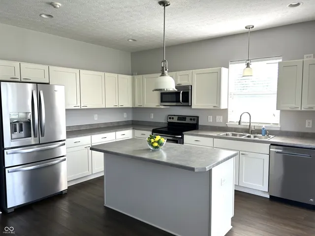 $345,000 | 8287 Falkirk Drive, Avon, IN 46123