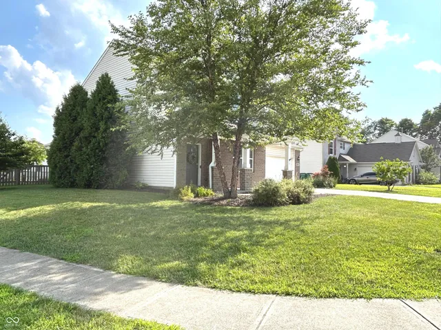 $345,000 | 8287 Falkirk Drive, Avon, IN 46123