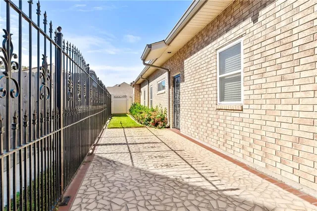 $585,000 | 26 Oak Alley Boulevard, Marrero, LA 70072