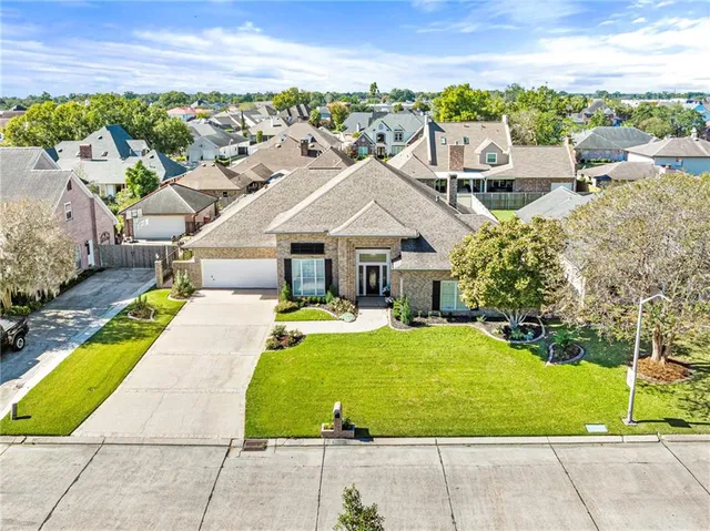 $585,000 | 26 Oak Alley Boulevard, Marrero, LA 70072