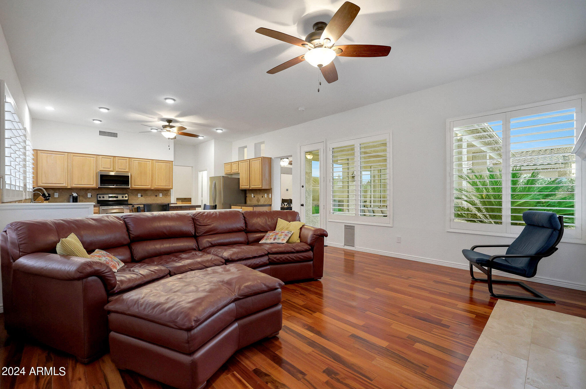 4320 East Swilling Road Phoenix, AZ 85050 - Photo 16 of 39 Family Room