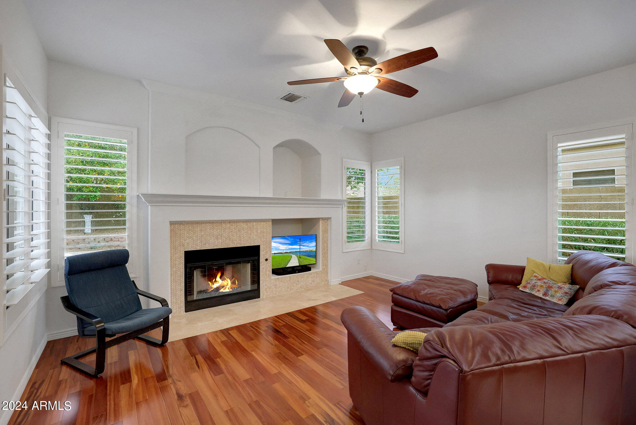 4320 East Swilling Road Phoenix, AZ 85050 - Photo 17 of 39 Family Room