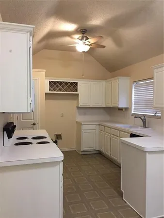 $2,300 | 2127 Dover Drive, Carrollton, TX 75006