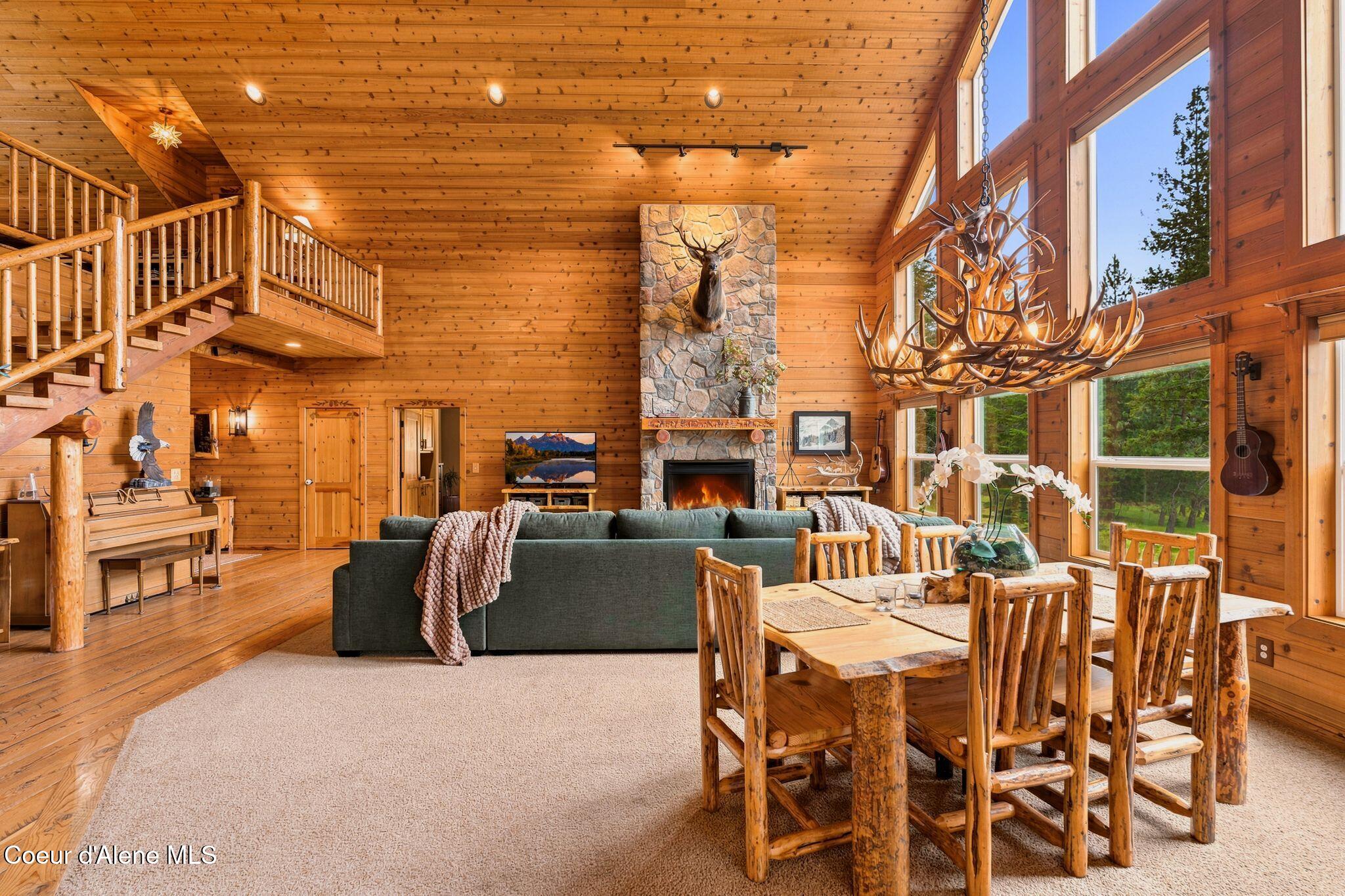235 Kiebert Loop Hope, ID 83836 - Photo 16 of 107 Living Room
