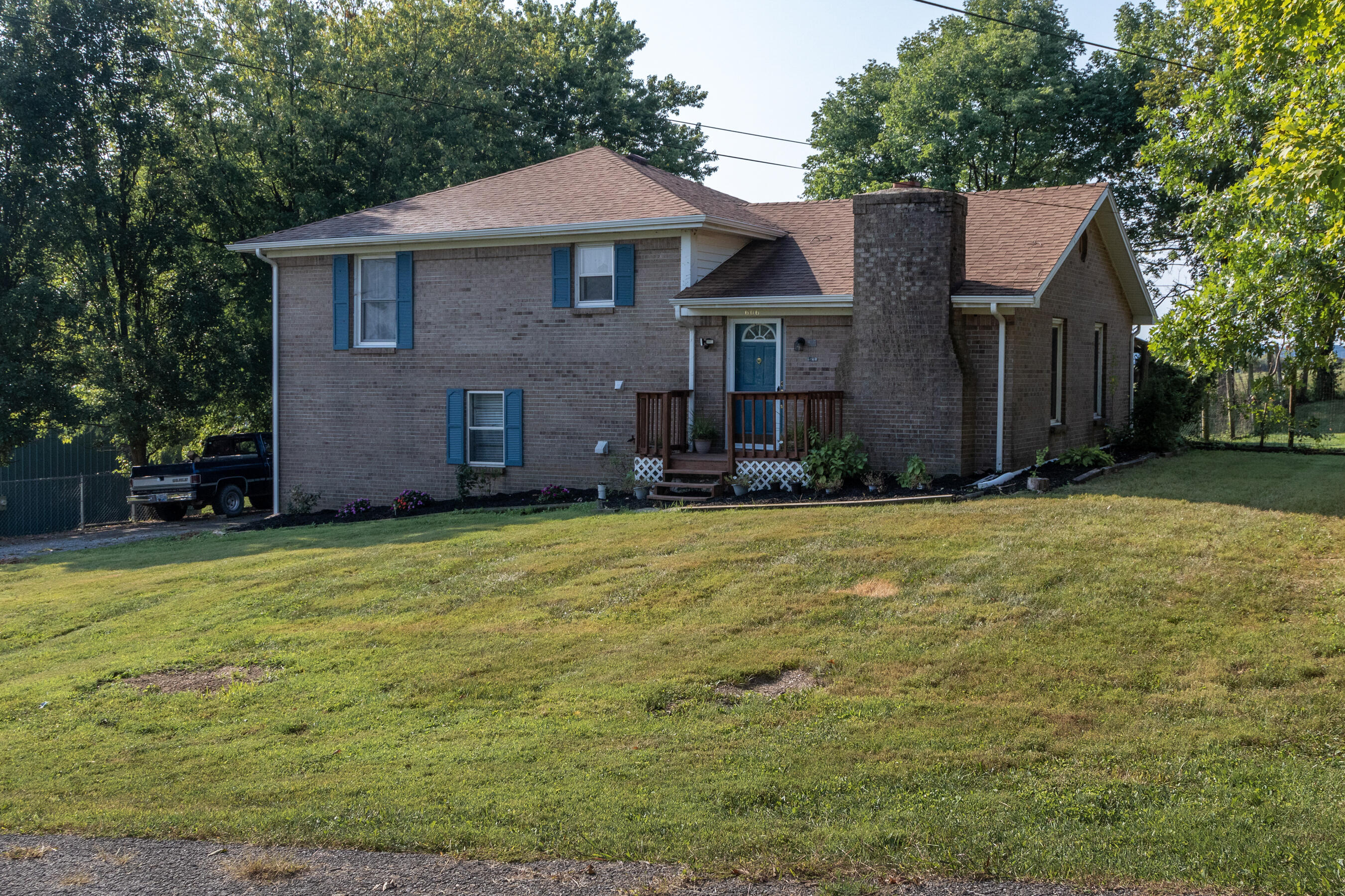 606 Cox Street Perryville, KY 40468 - Photo 4 of 50 Exterior