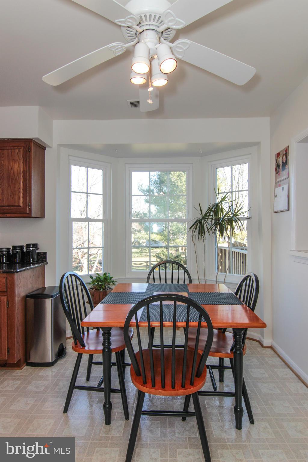 122 Minor Road Sterling, VA 20165 - Photo 11 of 30 Kitchen