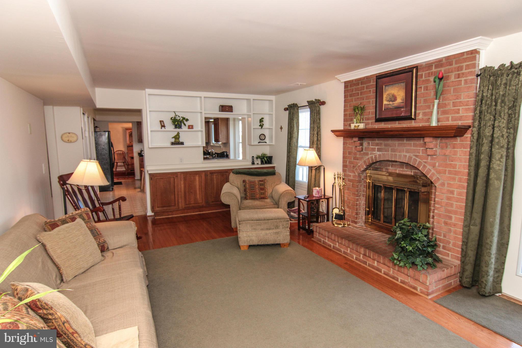 122 Minor Road Sterling, VA 20165 - Photo 12 of 30 Family Room