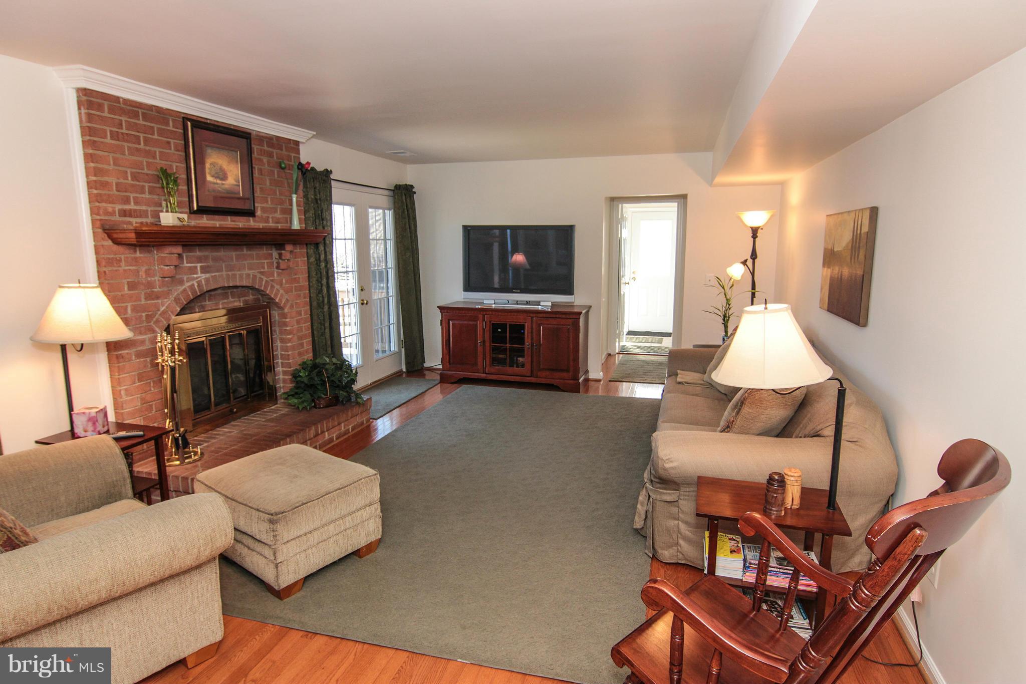 122 Minor Road Sterling, VA 20165 - Photo 13 of 30 Family Room