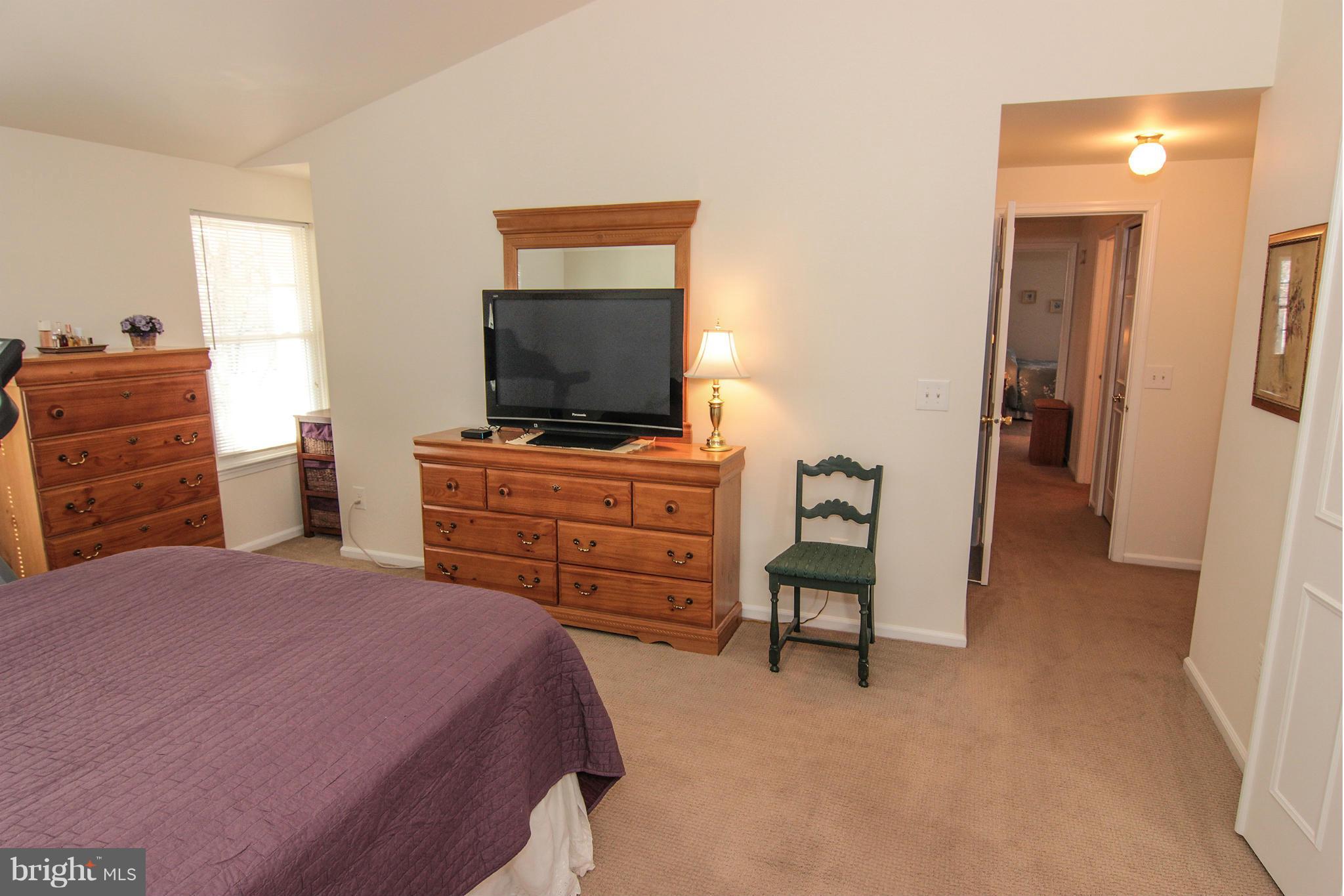 122 Minor Road Sterling, VA 20165 - Photo 17 of 30 Bedroom (Master)