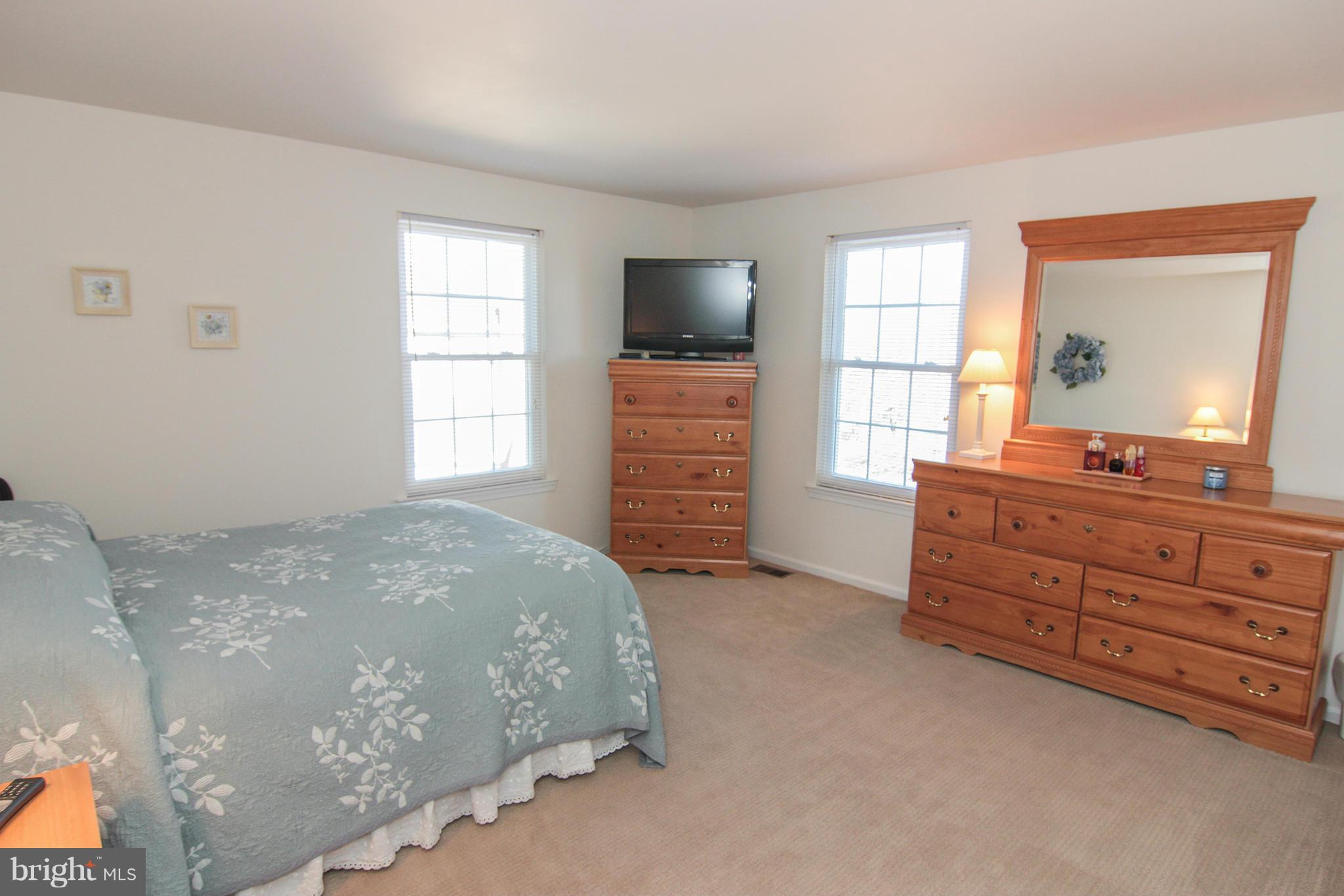 122 Minor Road Sterling, VA 20165 - Photo 21 of 30 Bedroom