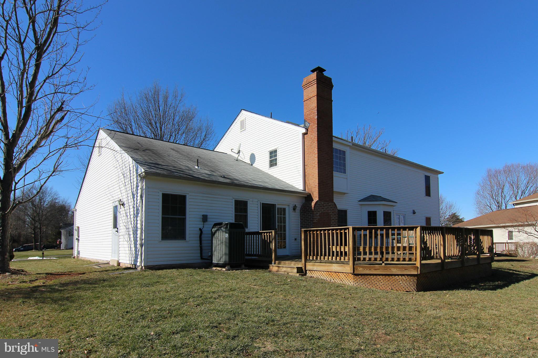 122 Minor Road Sterling, VA 20165 - Photo 26 of 30 Exterior (Rear)