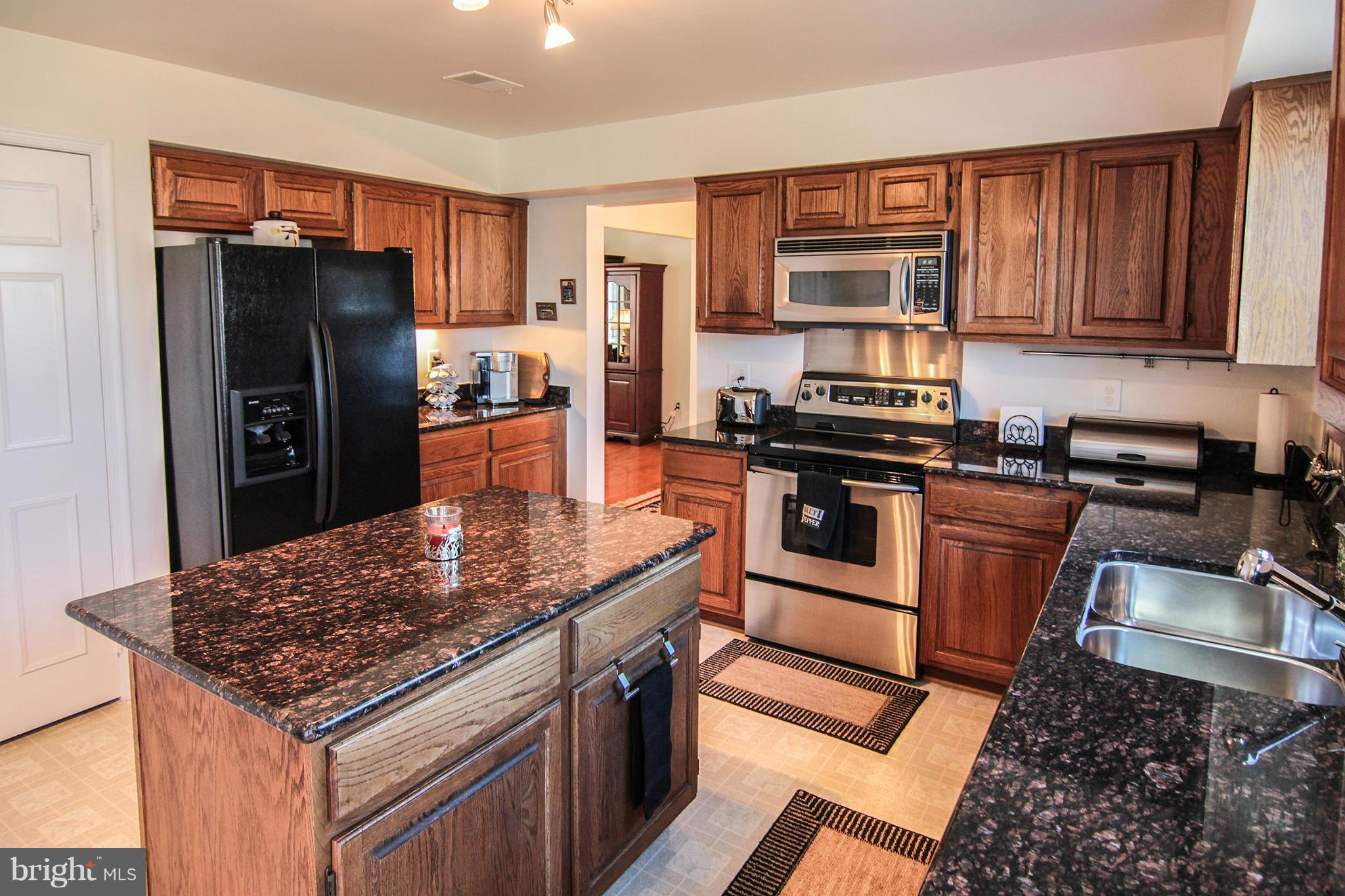 122 Minor Road Sterling, VA 20165 - Photo 9 of 30 Kitchen