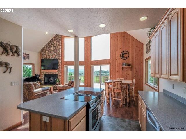 38891 Hungry Hill Road Scio, OR 97374 - Photo 2 of 32 Gallery Image 2