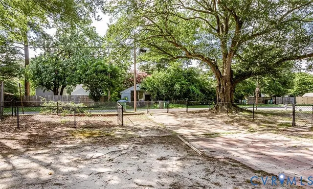 front view of house with a yard