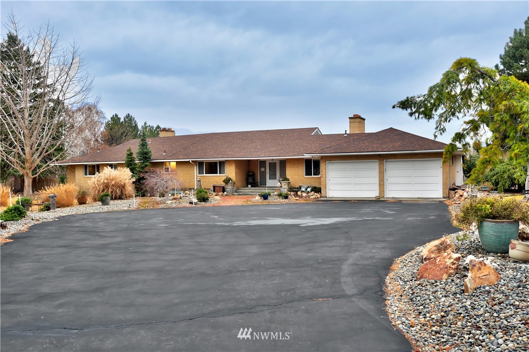736 West Ridge Drive Omak, WA 98841 - Photo 1 of 39 Gallery Image 1