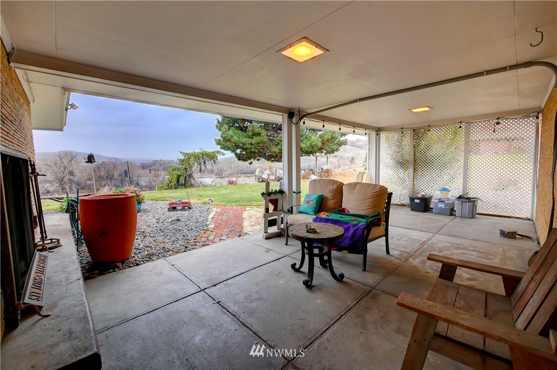 736 West Ridge Drive Omak, WA 98841 - Photo 6 of 39 Gallery Image 6