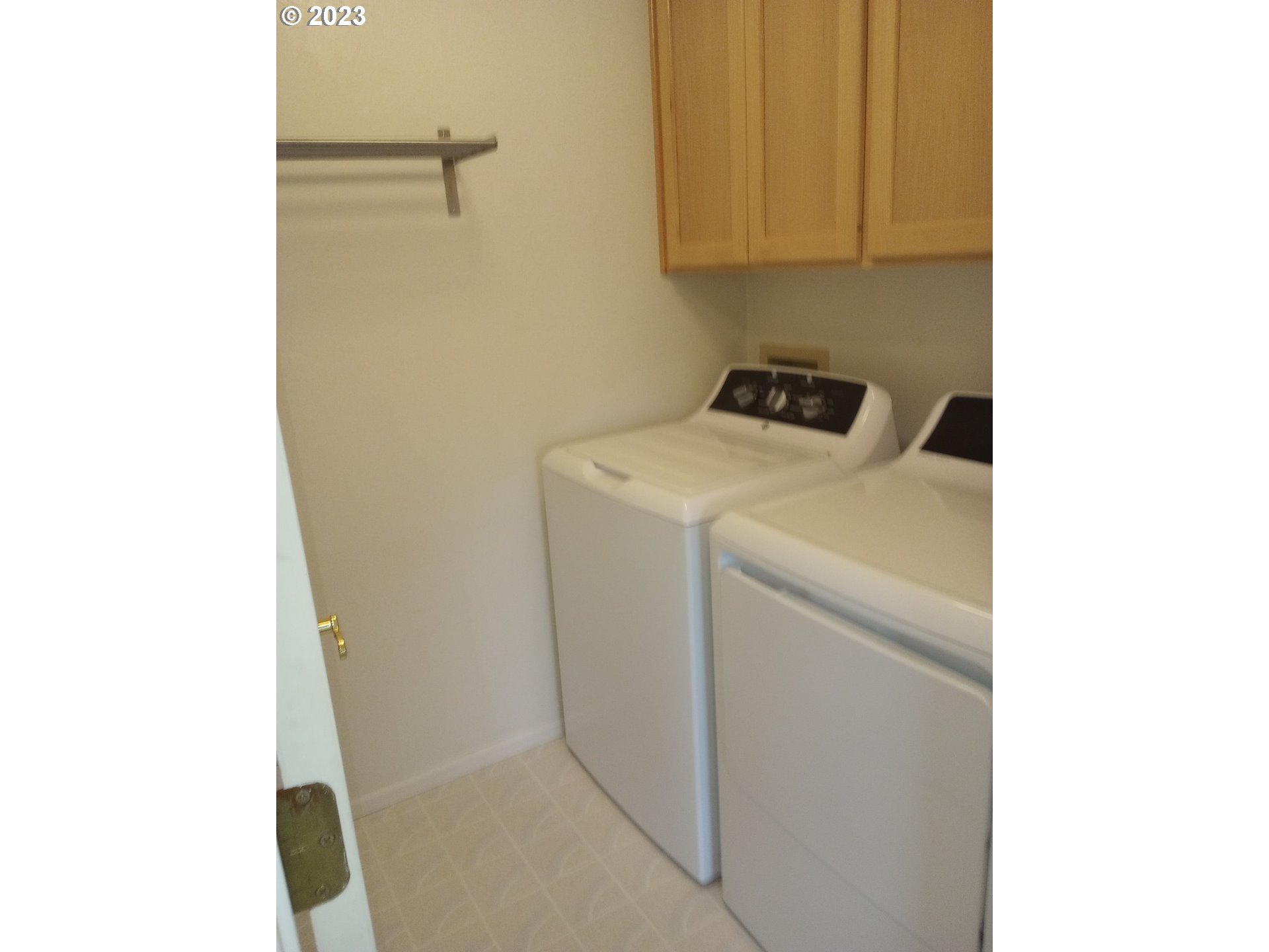 2215 Ridgeway Drive Eugene, OR 97401 - Photo 18 of 18 Gallery Image 18