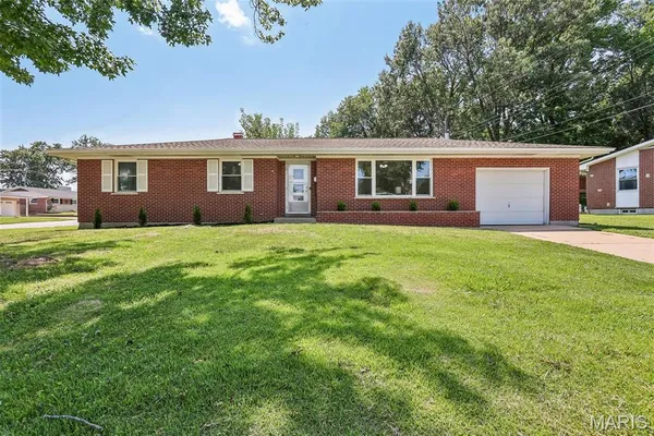 $300,000 | 1 Elmwood Court, St. Charles, MO 63301
