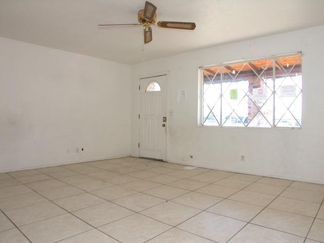 3048 West Cactus Road Phoenix, AZ 85029 - Photo 2 of 12 LR