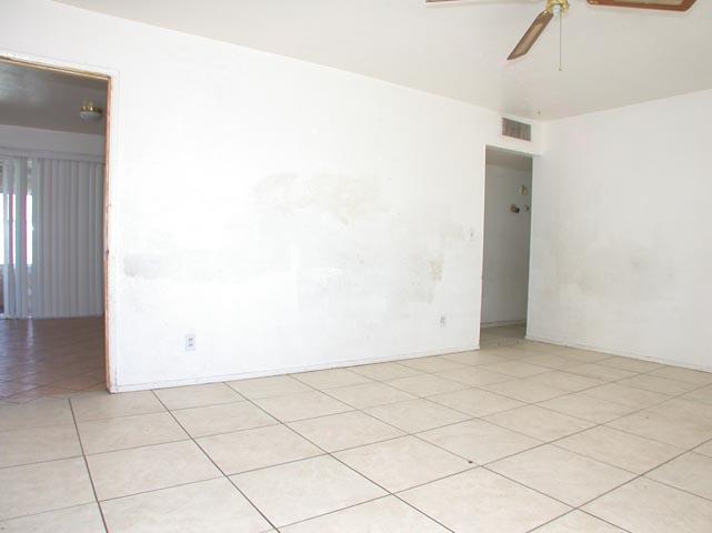 3048 West Cactus Road Phoenix, AZ 85029 - Photo 3 of 12 LR