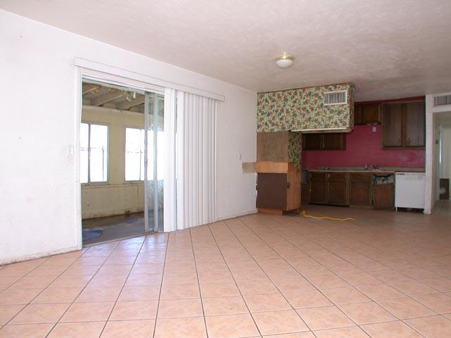 3048 West Cactus Road Phoenix, AZ 85029 - Photo 5 of 12 KF
