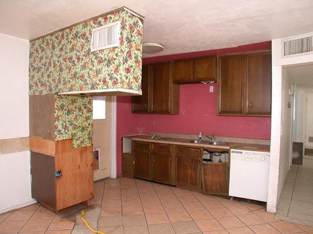 3048 West Cactus Road Phoenix, AZ 85029 - Photo 6 of 12 KI
