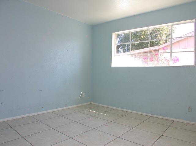 3048 West Cactus Road Phoenix, AZ 85029 - Photo 9 of 12 BD