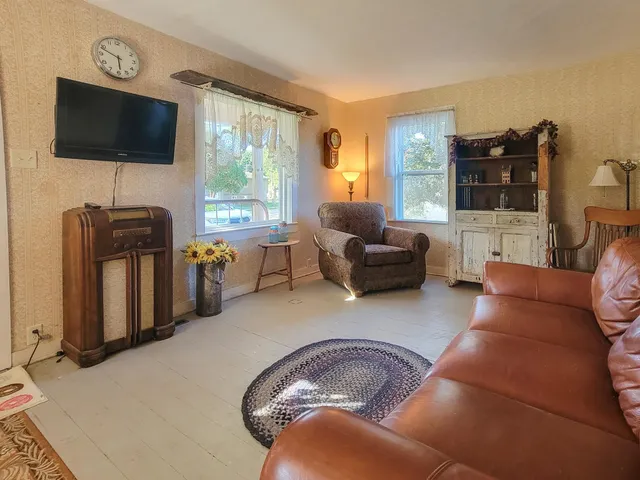 $199,000 | 325 Water Street, Iola, WI 54945