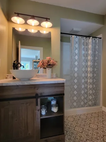 $199,000 | 325 Water Street, Iola, WI 54945