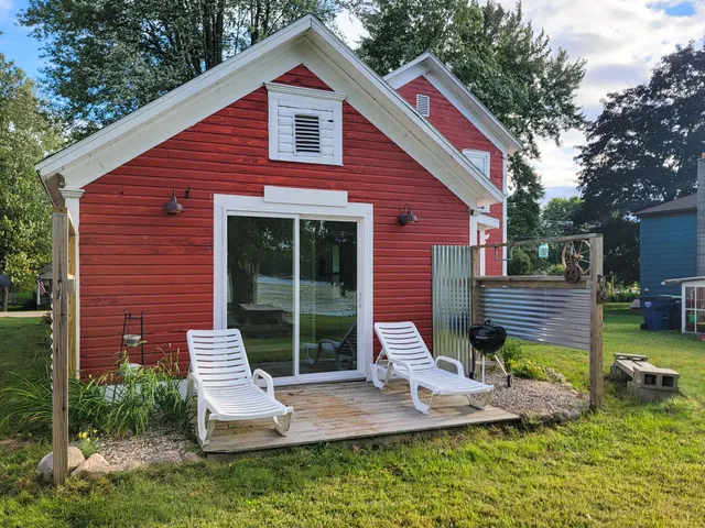 $199,000 | 325 Water Street, Iola, WI 54945