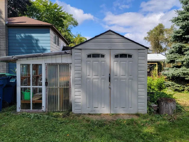 $199,000 | 325 Water Street, Iola, WI 54945