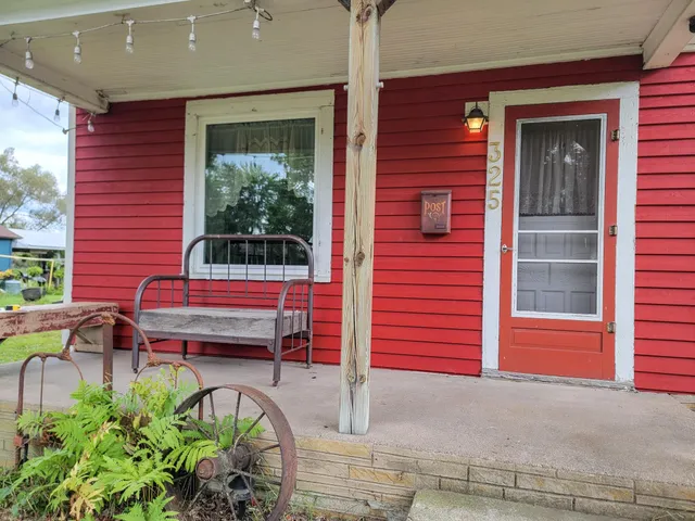 $199,000 | 325 Water Street, Iola, WI 54945