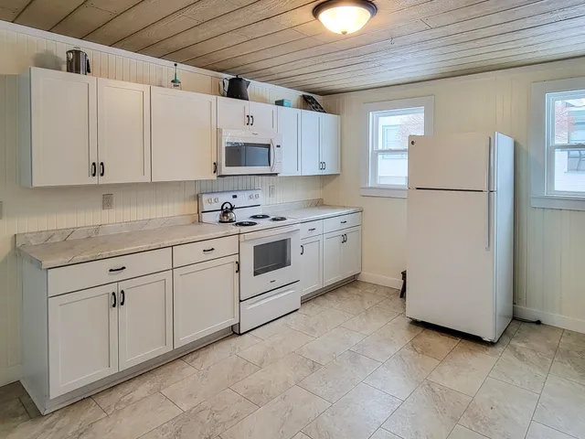 $199,000 | 325 Water Street, Iola, WI 54945