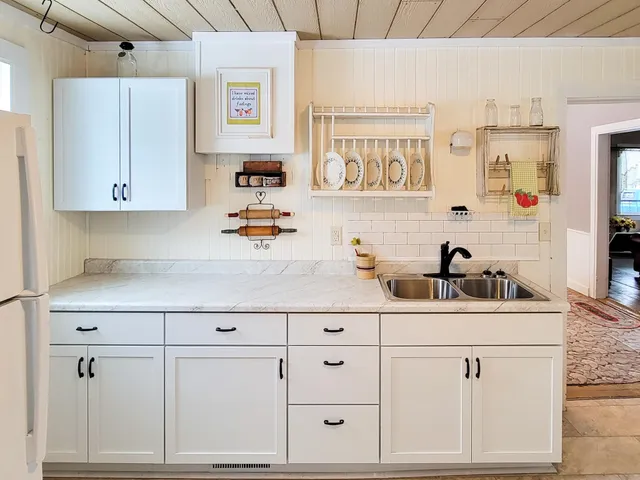 $199,000 | 325 Water Street, Iola, WI 54945