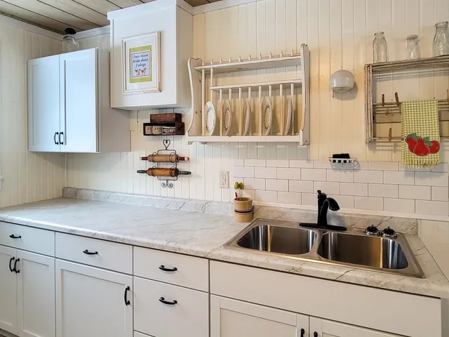 $199,000 | 325 Water Street, Iola, WI 54945