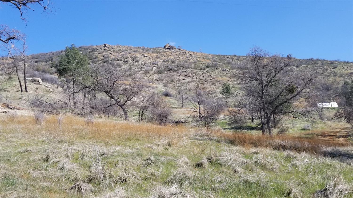 8256 Hunters Valley Road Mariposa, CA 95338 - Photo 6 of 9 Gallery Image 6