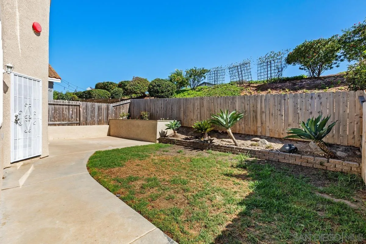 609 Paseo Rio Vista, CA 92081 - Photo 40 of 44 Gallery Image 40