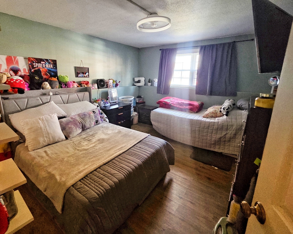 3 Maple Crest Circle, Unit B Holyoke, MA 01040 - Photo 4 of 7